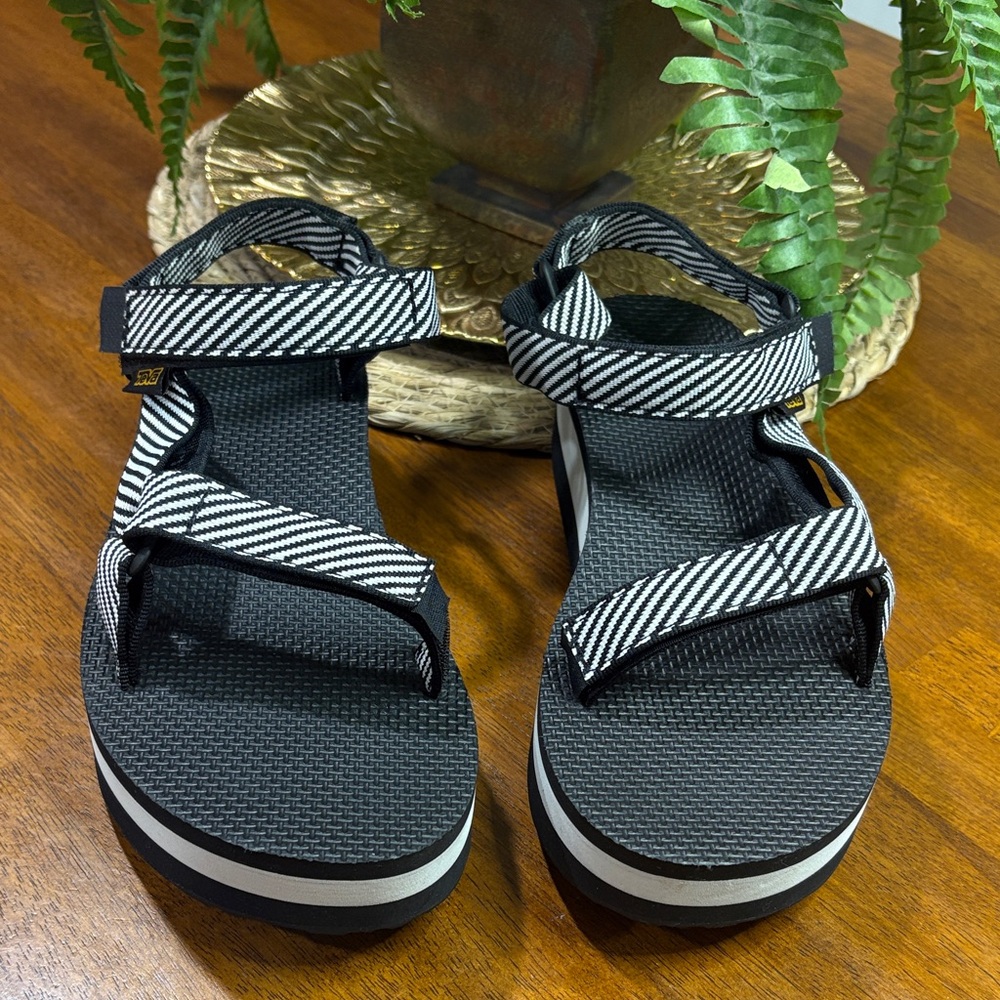 Stylish Teva Black and White Women's Sandals